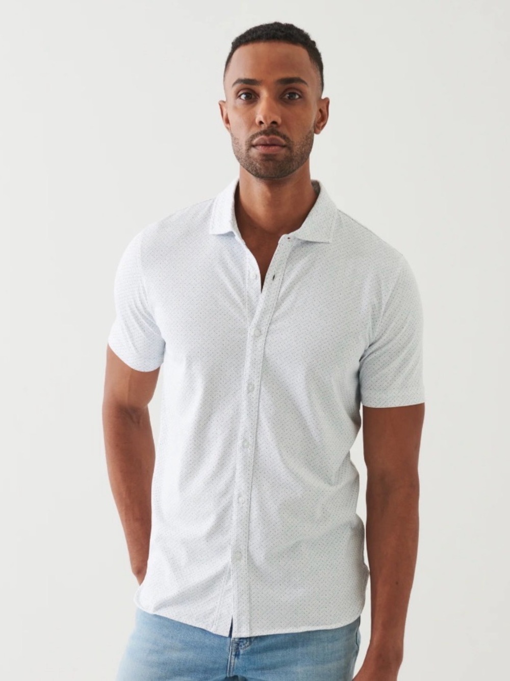 Patrick Assaraf Men's Short-Sleeve Button-Up Cotton Summer Shirt subtle blue dot